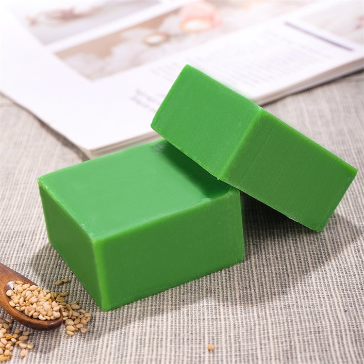 手工皂學(xué)會(huì)觀察和控制皂液的濃稠度很關(guān)鍵